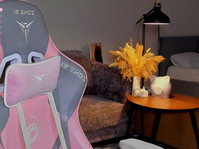 Mia-mit live cam on BongaCams