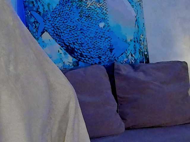 Mia-mit's BongaCams show and profile