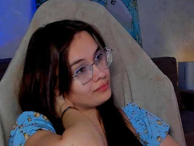 Mia-mit's BongaCams show and profile