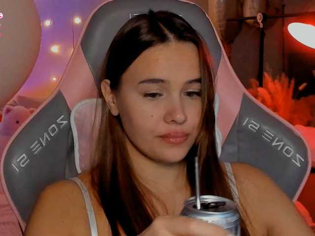 Mia-mit live cam on BongaCams
