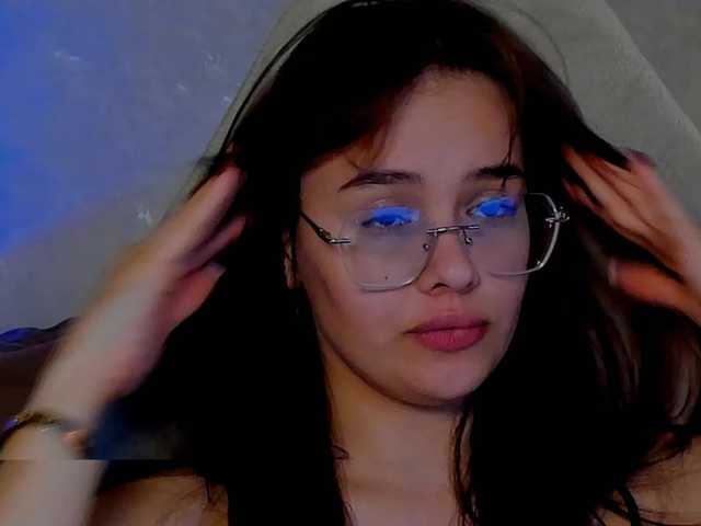 Mia-mit's BongaCams show and profile