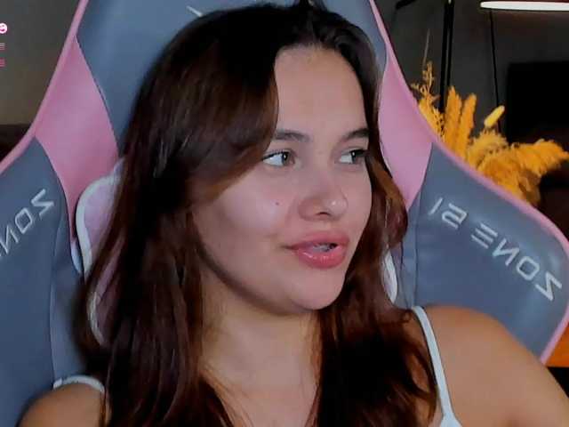 Mia-mit live cam on BongaCams