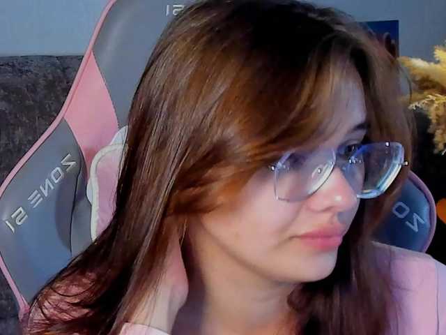 Mia-mit live cam on BongaCams