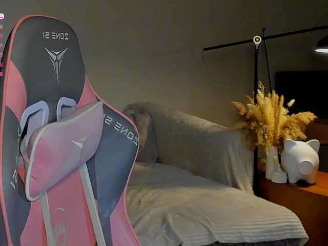Mia-mit live cam on BongaCams