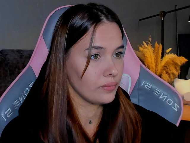 Mia-mit live cam on BongaCams