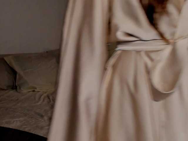 Mia-mit live cam on BongaCams