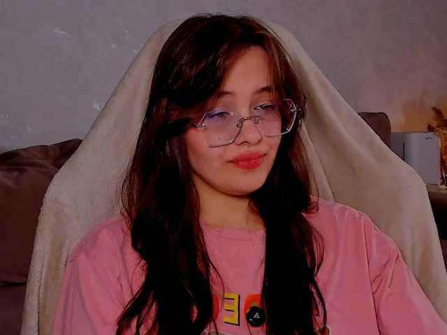 Mia-mit's BongaCams show and profile