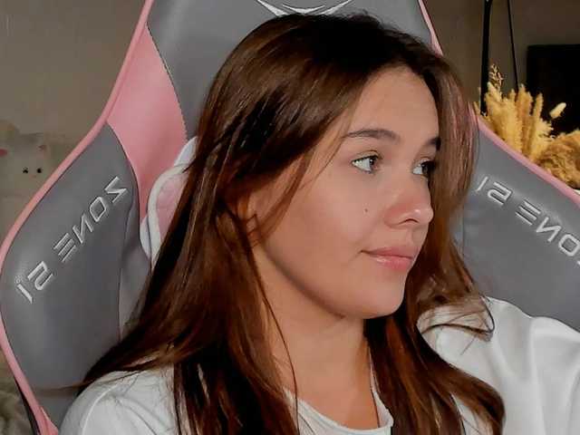 Mia-mit live cam on BongaCams