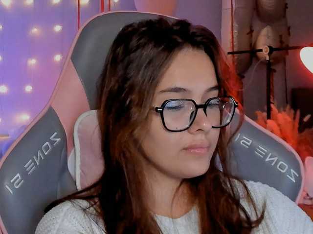 Mia-mit live cam on BongaCams