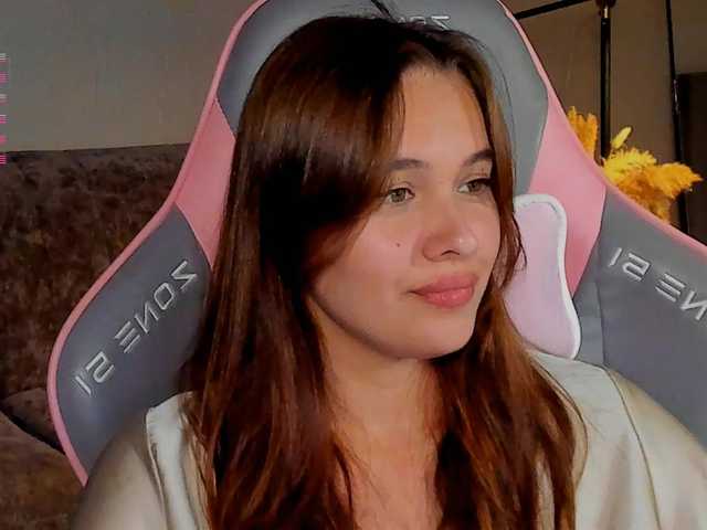 Mia-mit live cam on BongaCams
