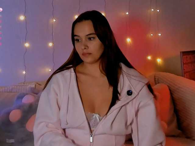Mia-mit live cam on BongaCams