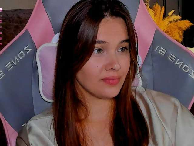 Mia-mit live cam on BongaCams