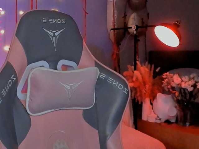 Mia-mit live cam on BongaCams