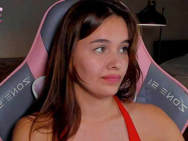 Mia-mit live cam on 