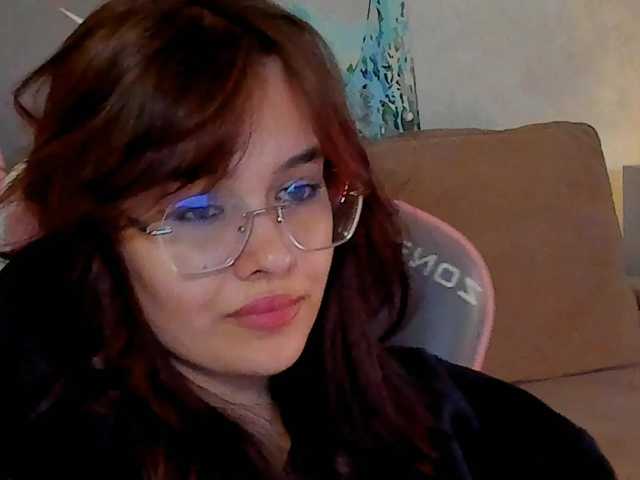 Mia-mit's BongaCams show and profile