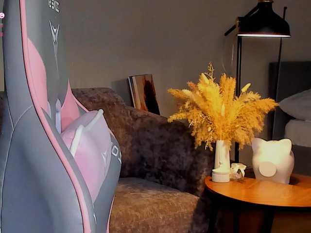 Mia-mit live cam on 