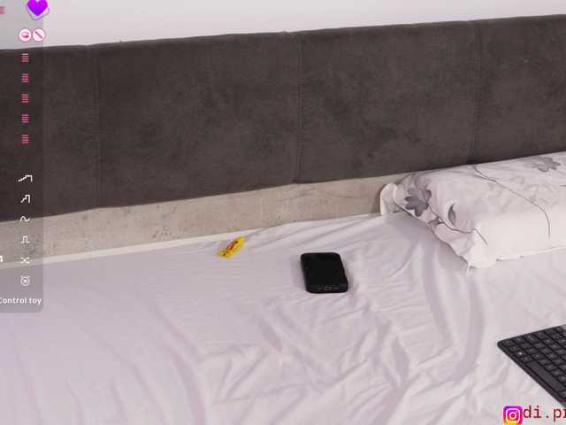 jolly-dolly, live now on BongaCams