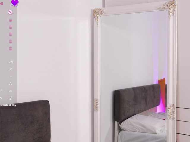 jolly-dolly live cam on BongaCams