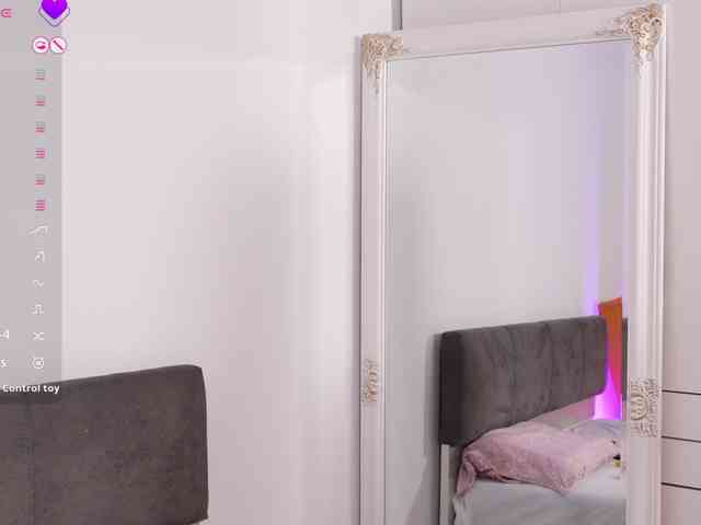 jolly-dolly Live Webcam on BongaCams