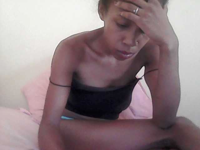 karamel-sexy live cam on BongaCams