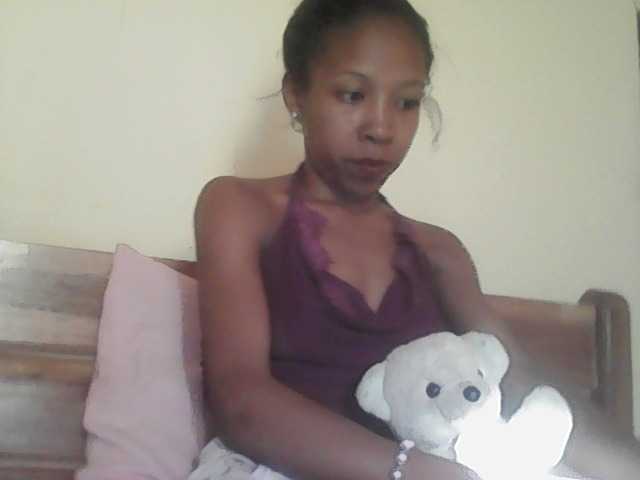 karamel-sexy live cam on BongaCams