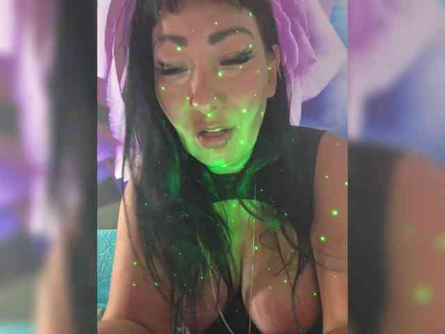 xxxDirtyBitchxxx webcam