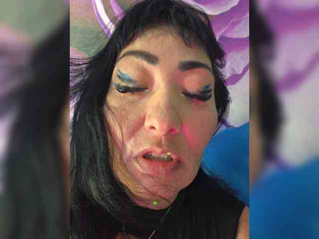 xxxDirtyBitchxxx webcam