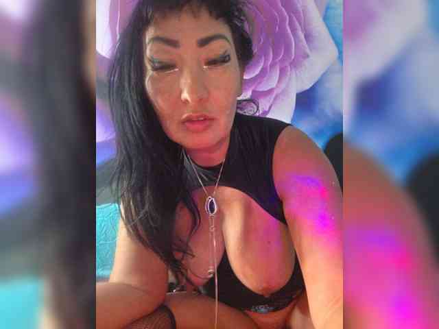 xxxDirtyBitchxxx webcam