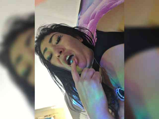 xxxDirtyBitchxxx webcam