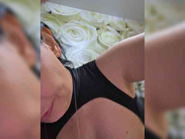 xxxDirtyBitchxxx webcam
