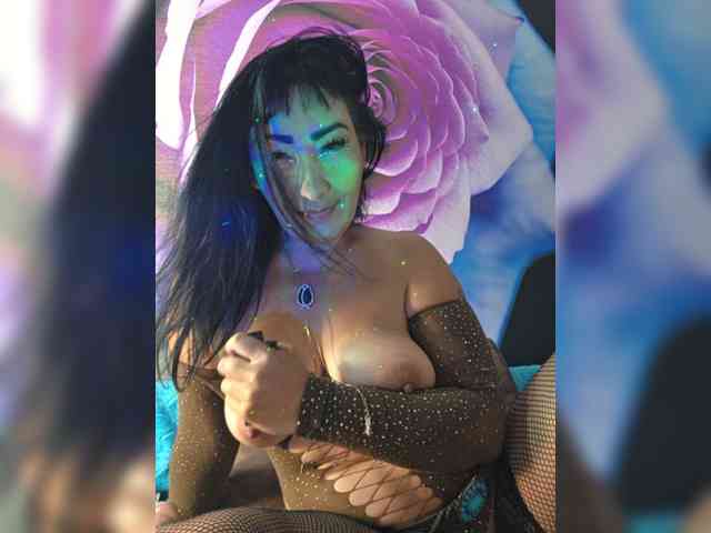 xxxDirtyBitchxxx webcam