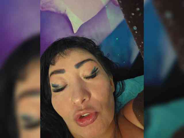 xxxDirtyBitchxxx webcam