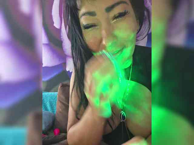 xxxDirtyBitchxxx webcam