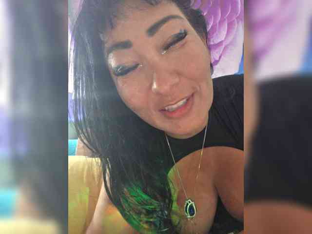 Xxxdirtybitchxxx's cam show statistics and live stream