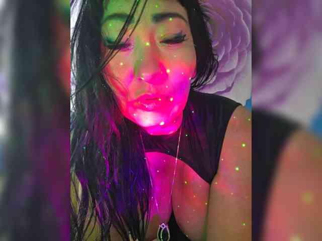 xxxDirtyBitchxxx webcam