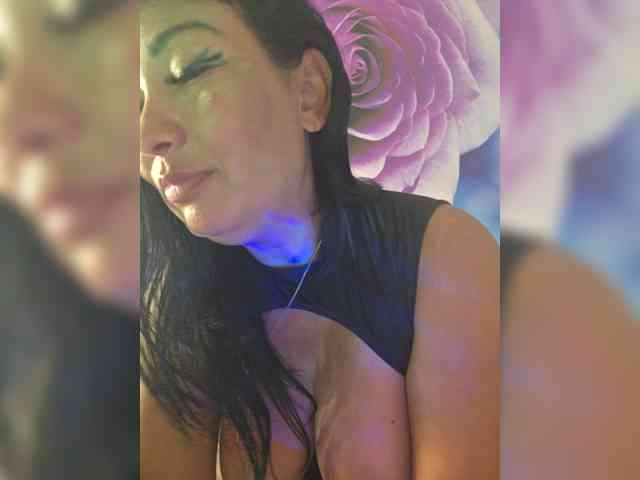 xxxDirtyBitchxxx webcam