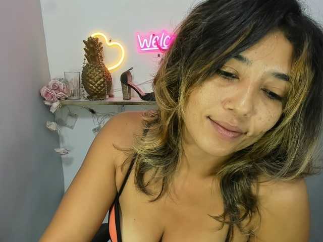 M3gara live cam on BongaCams