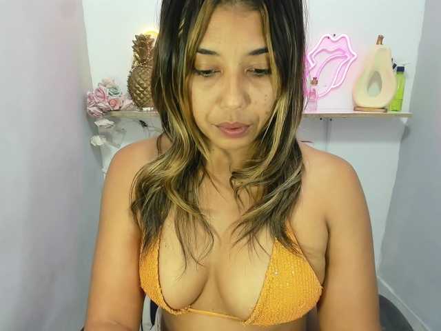 M3gara's BongaCams show and profile