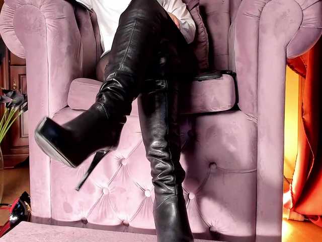 LadyLeather