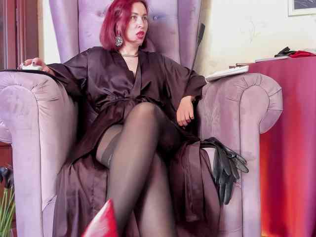 Model: LadyLeather