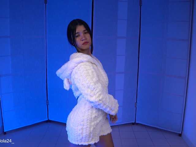 its-lola live cam on BongaCams
