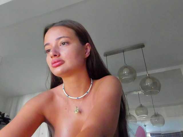 ireneVON — live female cam