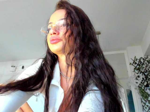 ireneVON live cam on BongaCams