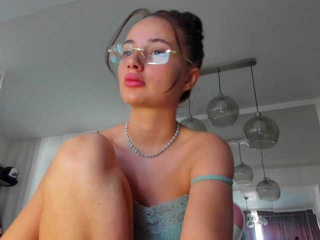 ireneVON live cam on BongaCams