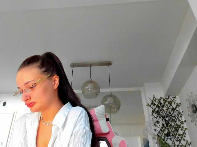 ireneVON live cam on BongaCams