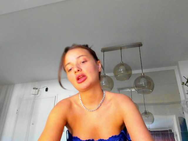 ireneVON live cam on BongaCams
