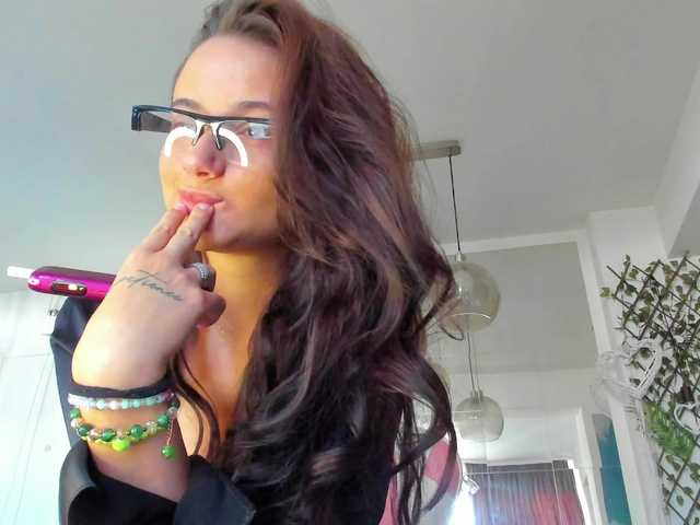 ireneVON live cam on BongaCams