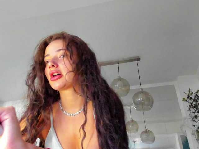 ireneVON live cam on UnifiedCams