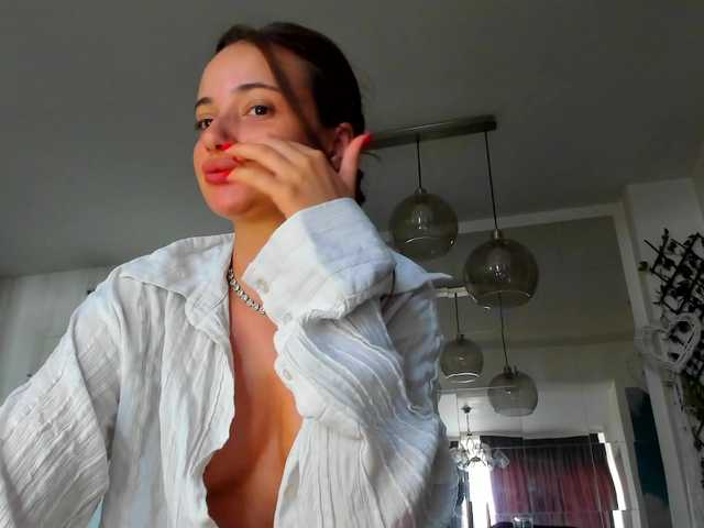 ireneVON live cam on BongaCams
