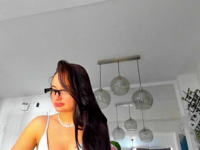 ireneVON live cam on BongaCams